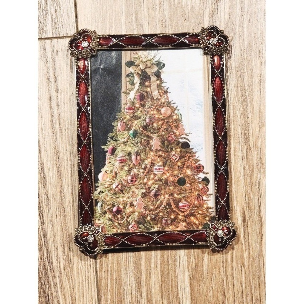 Ornate‎ Red and Gold-Tone Metal Picture Frame - 6.5" x 4.5"